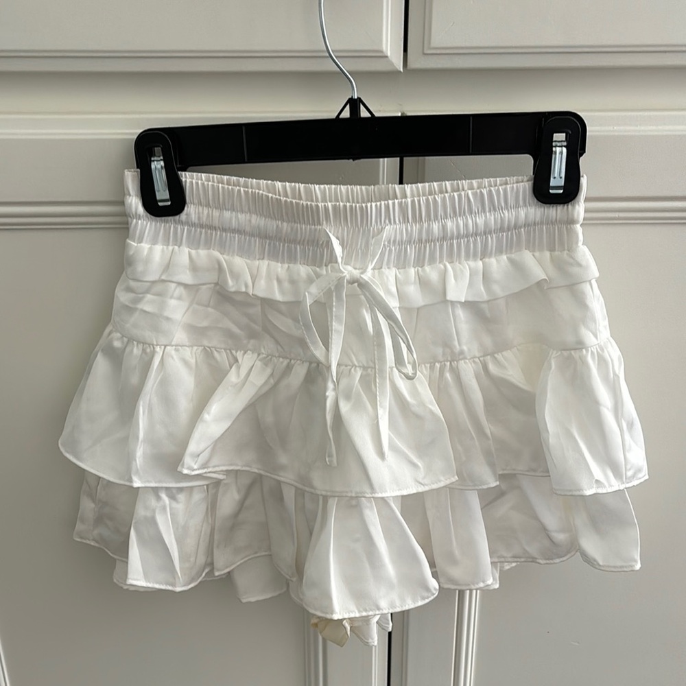Day + Moon White Ruffle skirt